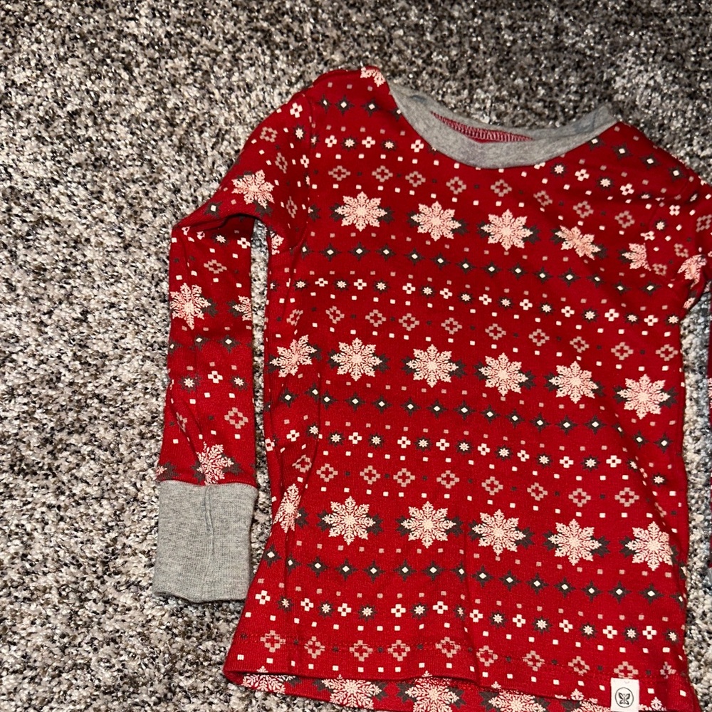 The Honest Company Festive Red and Gray Kids Pajama Set - Picture 4 of 9